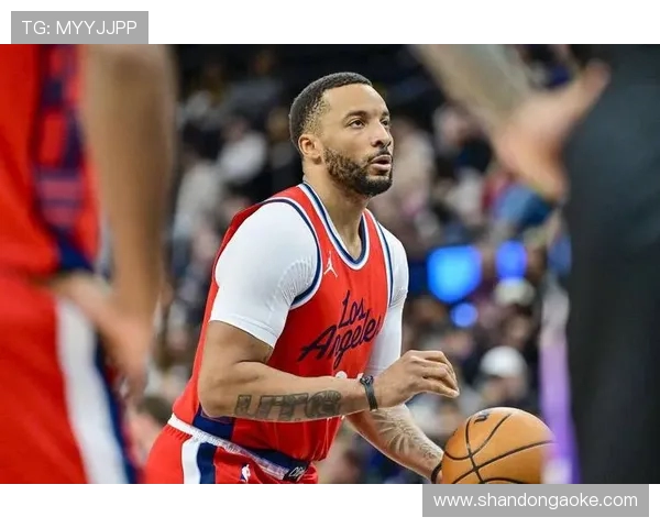 洛杉矶快船迎战劲旅全力冲击胜利揭示球队赛季关键转折