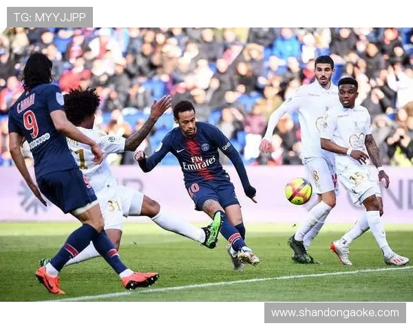 巴黎主场迎战里尔巅峰对决法甲豪门争锋谁能问鼎荣耀之巅 巴黎主场迎战里尔巅峰对决法甲豪门争锋谁能问鼎荣耀之巅