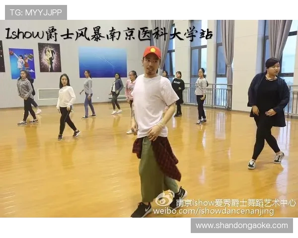 南京街舞队防反策略分析与表现评估探讨