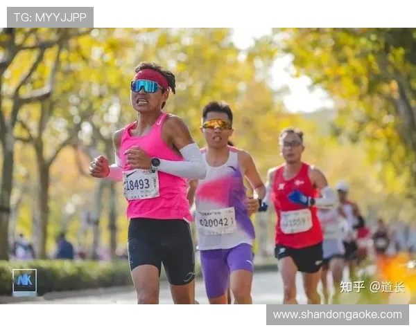 西安城市马拉松精彩回顾:极限运动队展现非凡实力与团队精神 西安城市马拉松精彩回顾:极限运动队展现非凡实力与团队精神