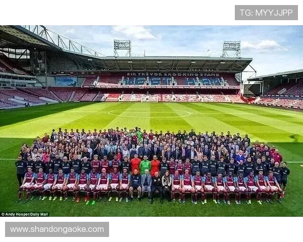 赛后分析：上海足球队与南京足球队心理素质对比及其影响因素探讨