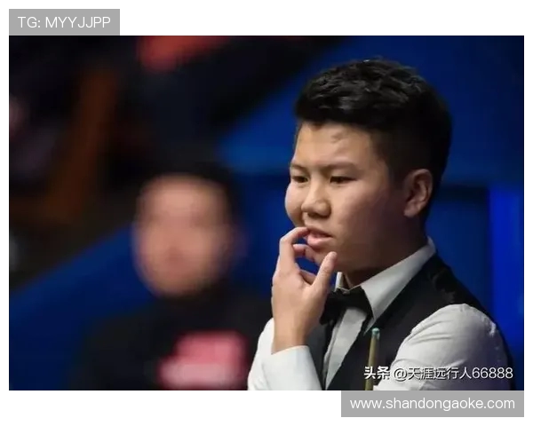 斯诺克赛事激战正酣 世界顶级选手争夺年度冠军荣耀 斯诺克赛事激战正酣 世界顶级选手争夺年度冠军荣耀